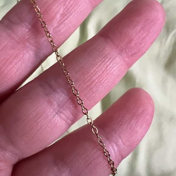 Cameo pink mini gold necklace - Picture 9 of 9